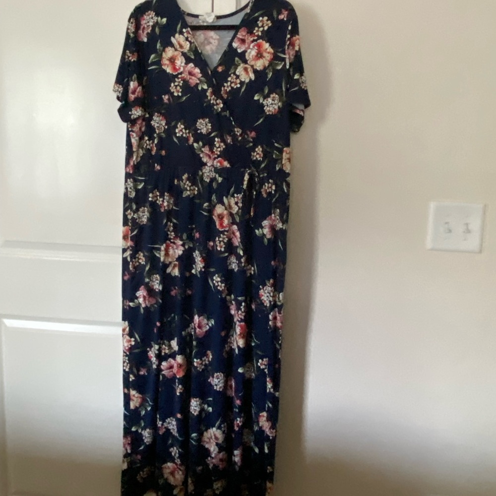 Plus size Woman’s Maxi Dress